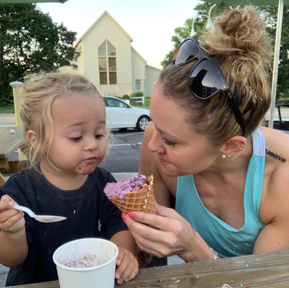 Meet your Posher, Casey